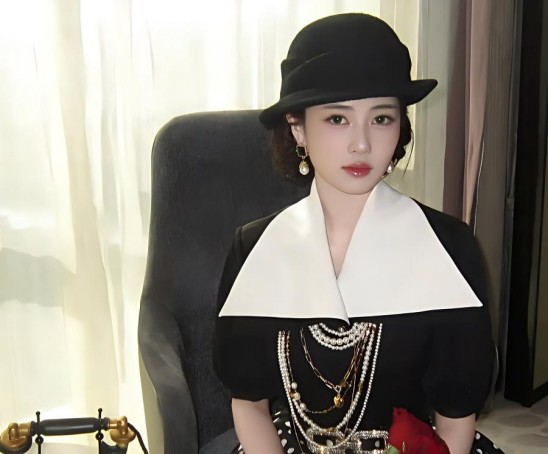 真正值钱的 AI，都长在业务里