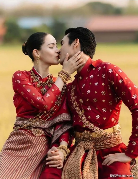 《折腰》刘宇宁否认与宋祖儿恋情！被赞内娱最刚辟谣